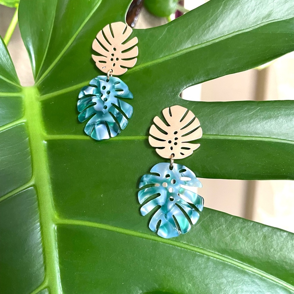 Like New House of Harlow 1960 Monstera Leaf Drop Earrings